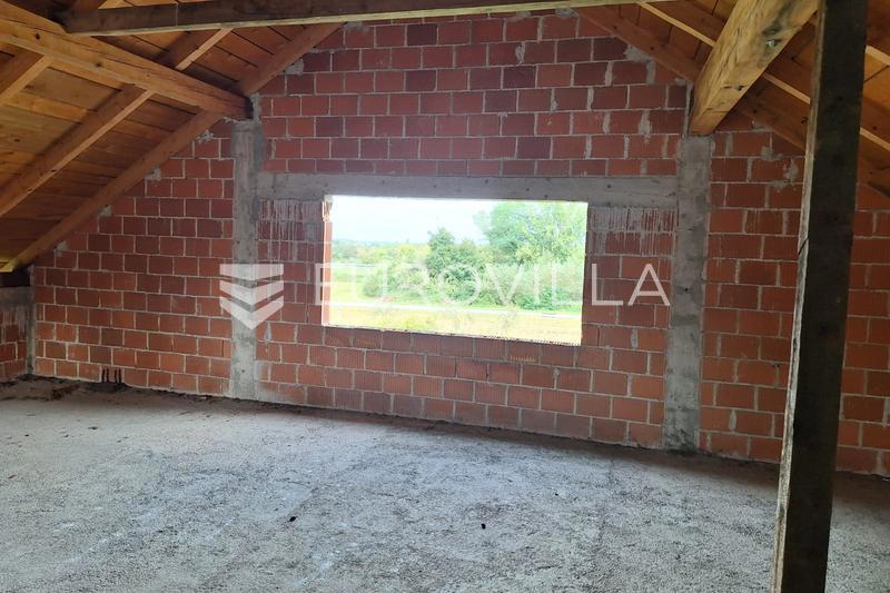 Дом KARLOVAC, 350.000 €