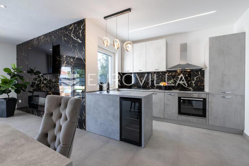 KAŠTEL NOVI