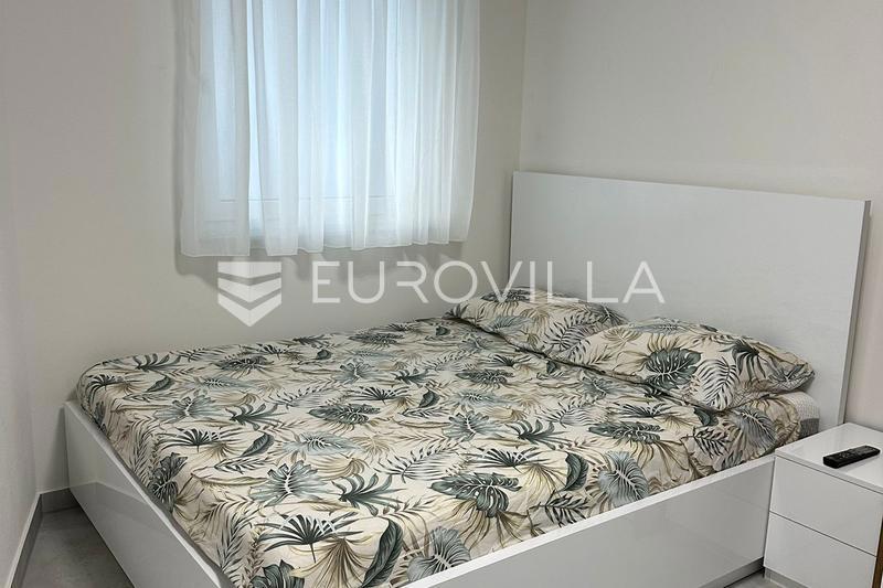 Appartamento BIOGRAD NA MORU, 550 €