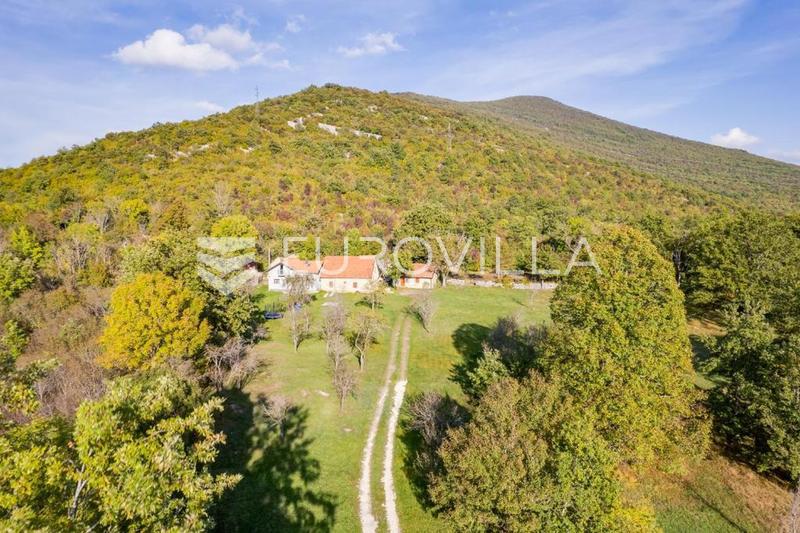 Casa GRAČAC, 780.000 €