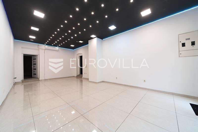 Locale commerciale OSIJEK, 1.000 €