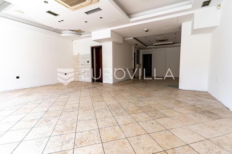 Коммерческая площадь POŽEGA, 550 €