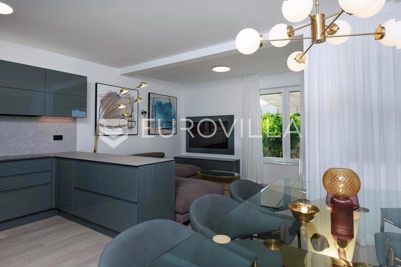 Квартира RIJEKA, 2.200 €