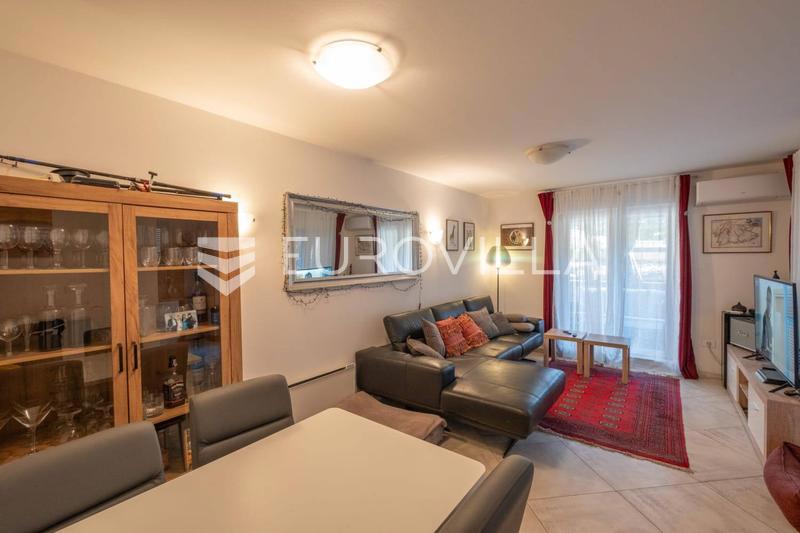 Appartamento MEDULIN, 254.500 €