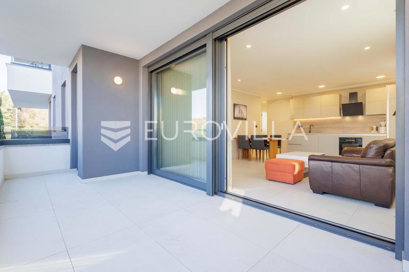 Appartamento MEDULIN, 320.000 €