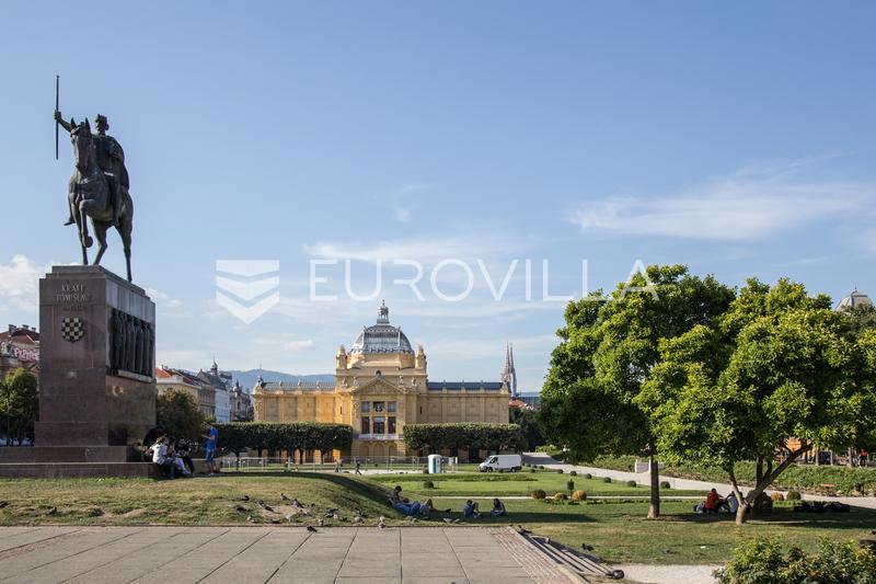 Locale commerciale ZAGREB, 4.000 €