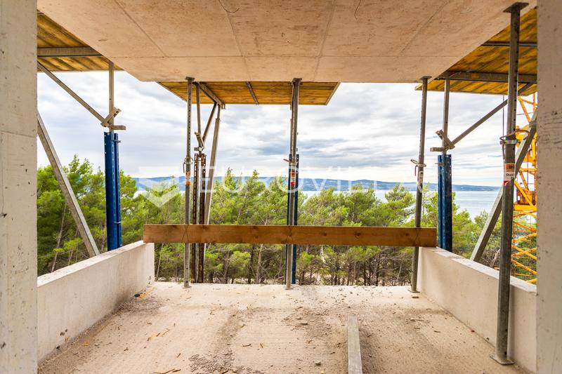 Appartamento OMIŠ, 264.045 €