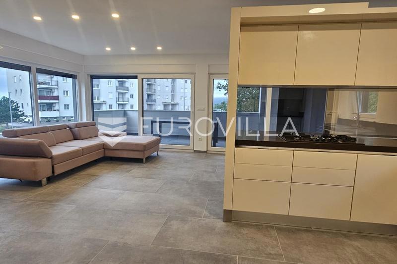 Квартира KASTAV, 1.700 €