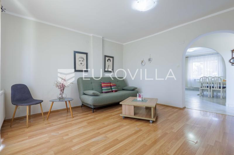 Квартира PULA, 1.200 €