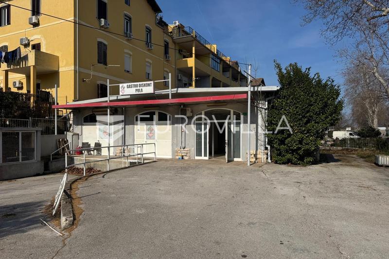 Locale commerciale PULA, 2.500 €