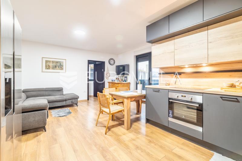 Квартира ZAPREŠIĆ, 215.000 €