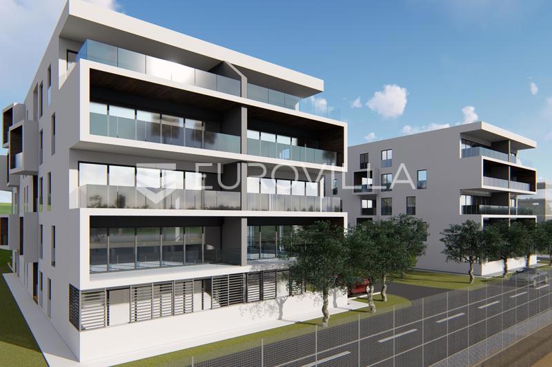 Pula, Veli Vrh - modern three-room apartment in a new building with elevator, ground floor, 103 m²