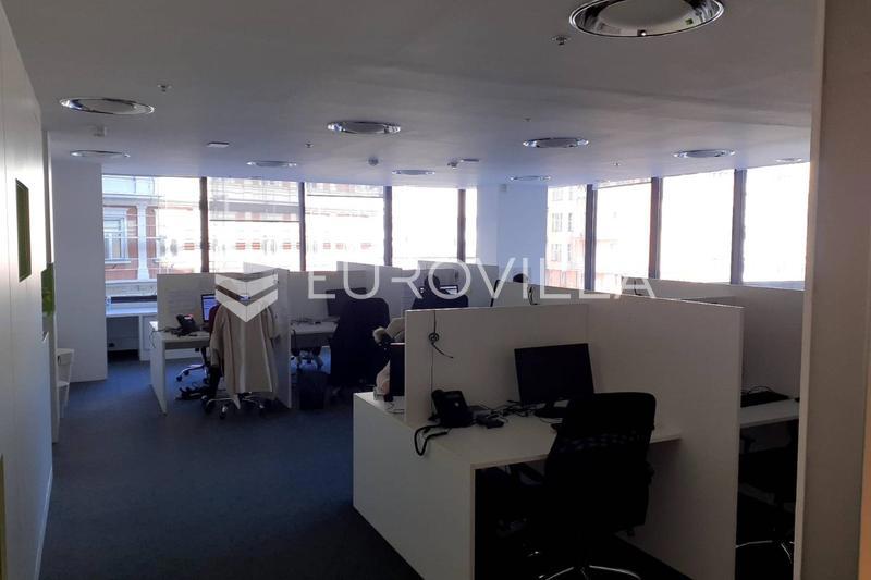 Locale commerciale ZAGREB, 3.750 €