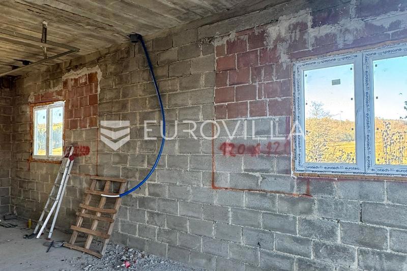 Дом CETINGRAD, 66.000 €