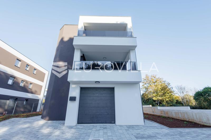 Appartamento MEDULIN, 340.000 €