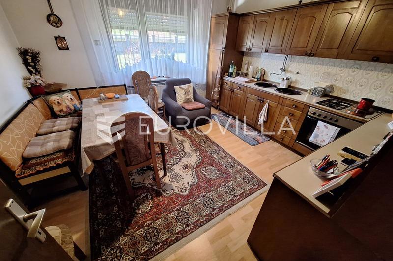 Casa OZALJ, 270.000 €