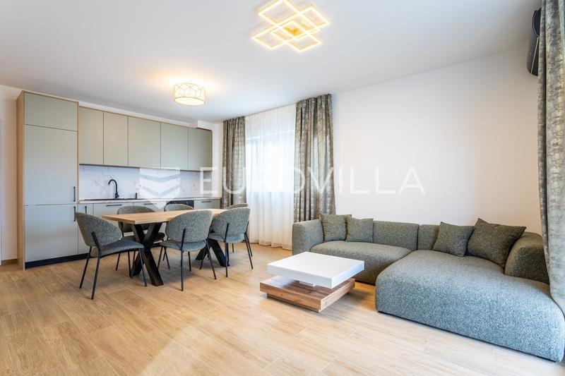 Квартира PODSTRANA, 900 €