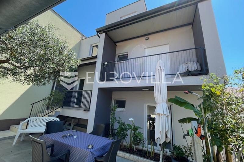 Дом PULA, 670.000 €