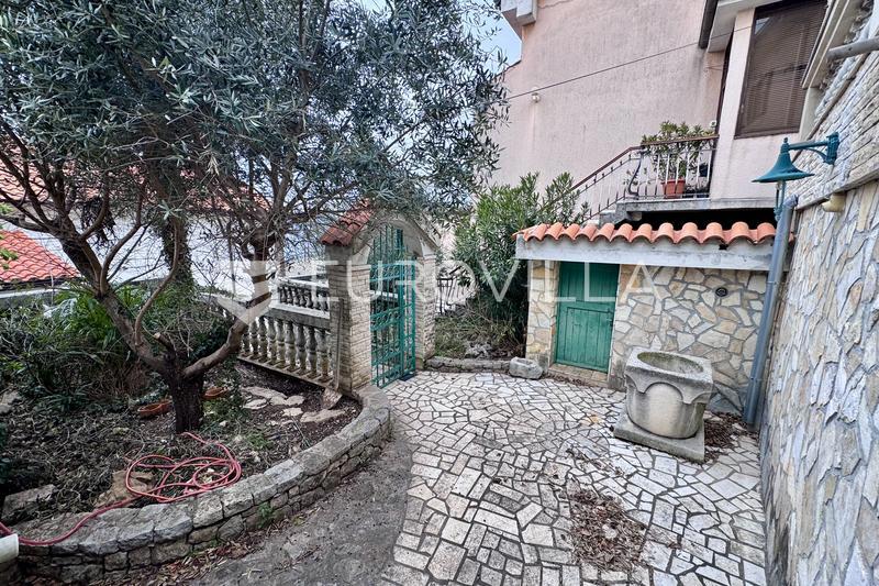 KOSTRENA SVETA LUCIJA