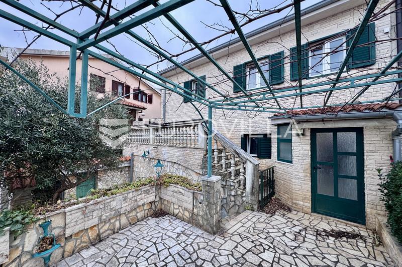 KOSTRENA SVETA LUCIJA