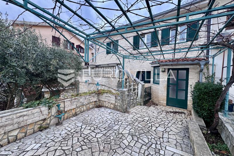 Дом KOSTRENA, 200.000 €