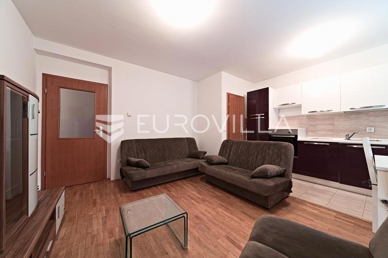 Appartamento OSIJEK, 750 €