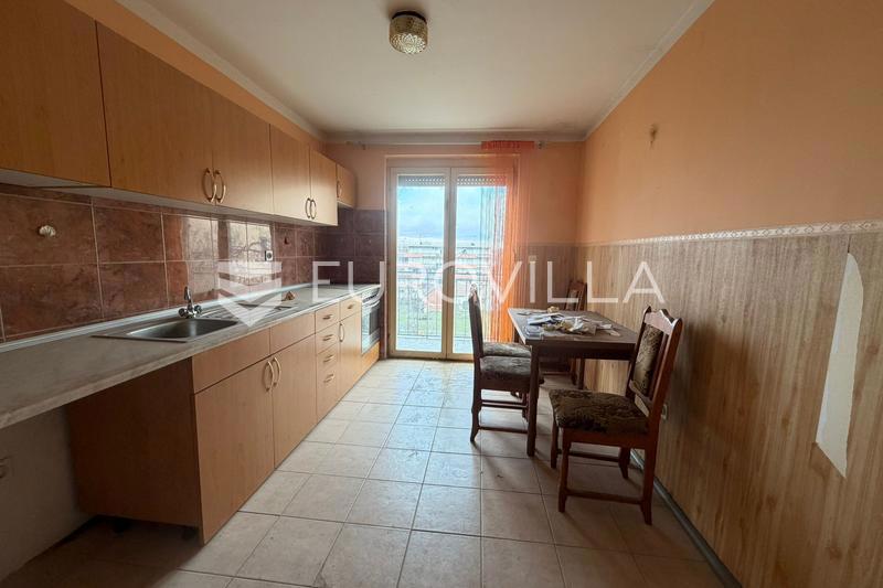 Appartamento ĐAKOVO, 95.000 €