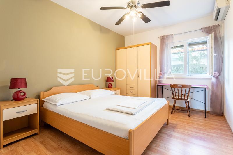 KAŠTEL STARI