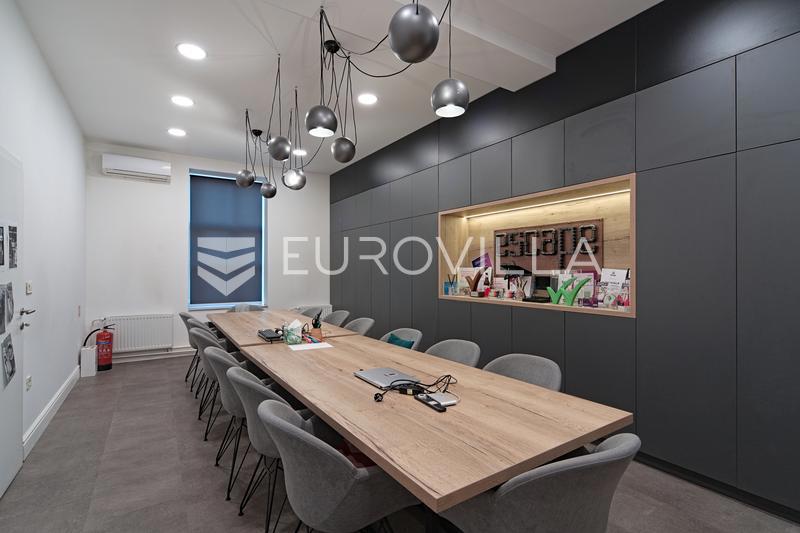 Locale commerciale OSIJEK, 290.000 €