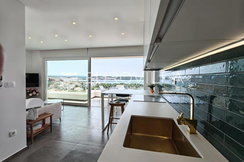 Appartamento ČIOVO, 480.000 €