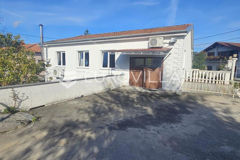 Коммерческая площадь MATULJI, 180.000 €