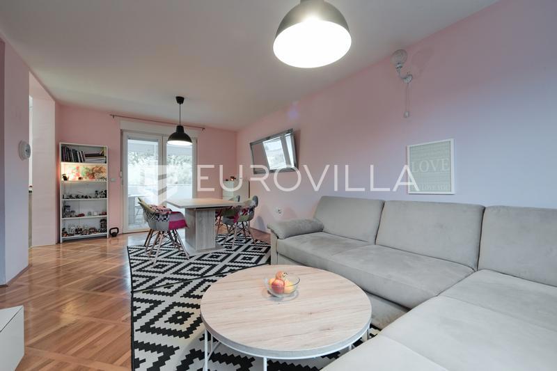Appartamento OSIJEK, 800 €
