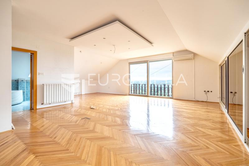 Дом ZAGREB, 380.000 €