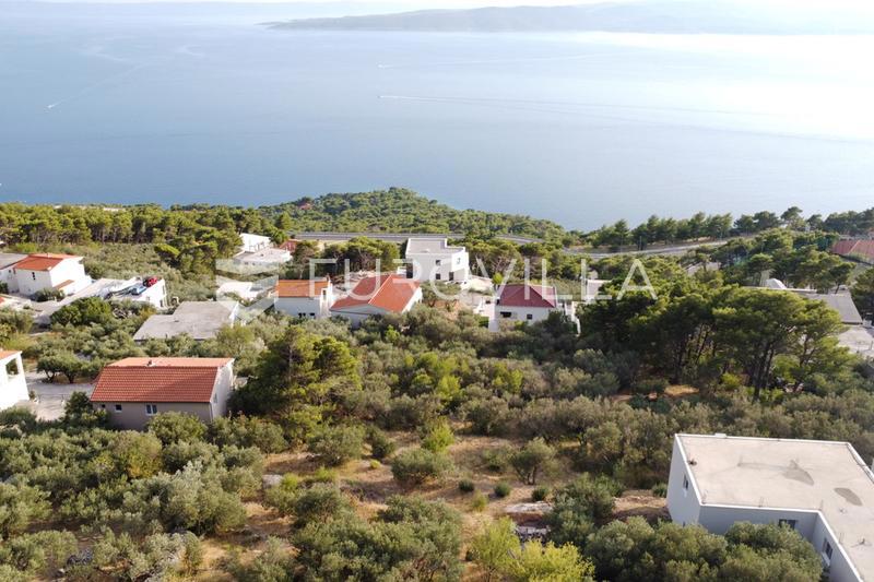 Участок BRELA, 250.000 €