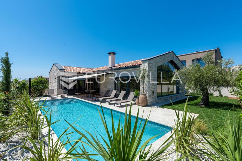 Istra, Poreč, prekrasna dizajnerska vila potpuno opremljena