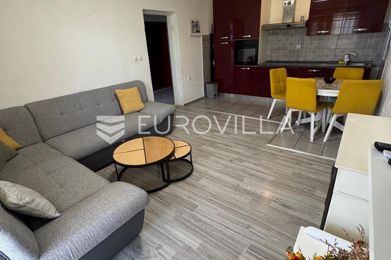 KAŠTEL SUĆURAC