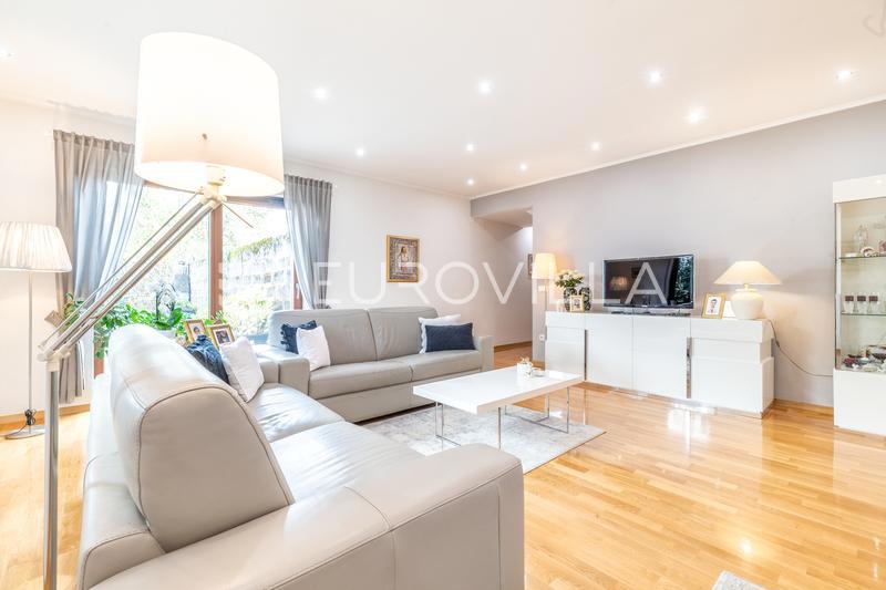 Дом SAMOBOR, 530.000 €