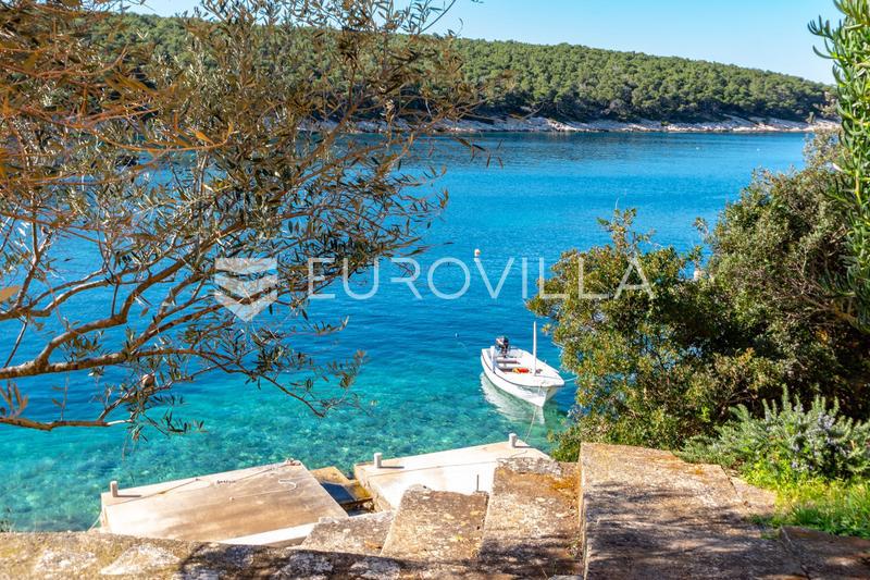 VELA LUKA