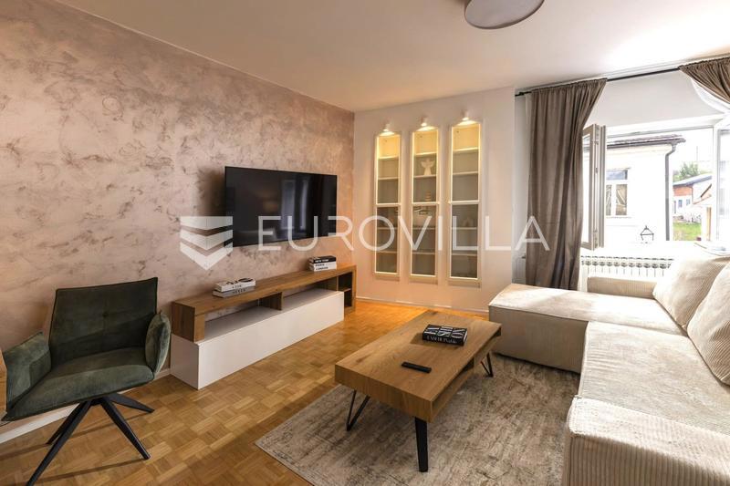 Appartamento SAMOBOR, 800 €