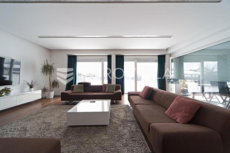 Дом OSIJEK, 335.000 €