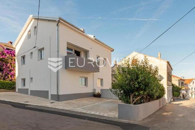 Дом UGLJAN, 1.650.000 €