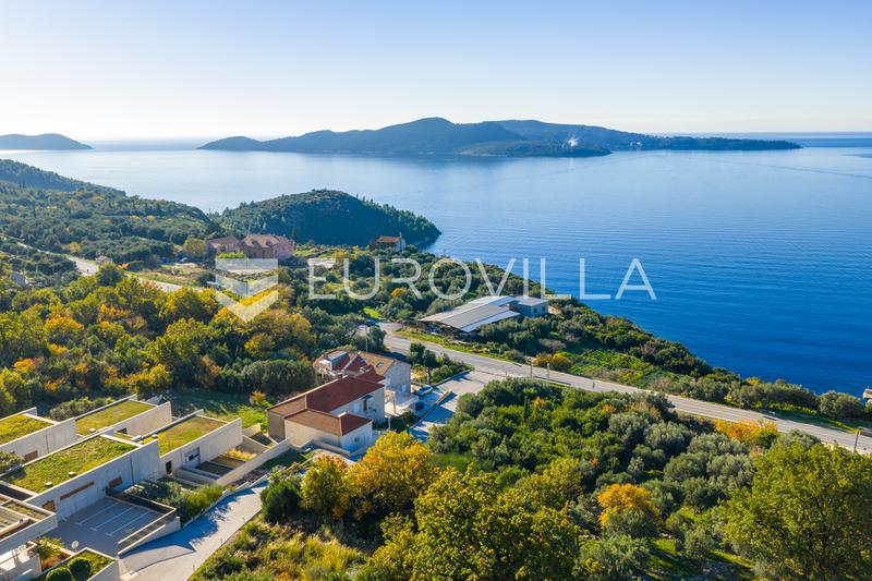 Locale commerciale DUBROVNIK, 650.000 €