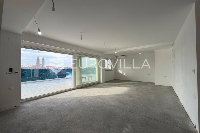 Appartamento ĐAKOVO, 666.000 €