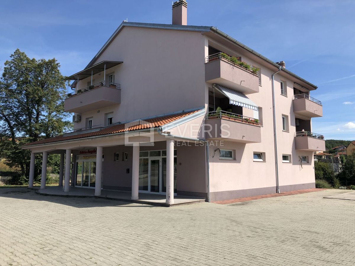 Locale commerciale VIŠKOVO, 340.000 €