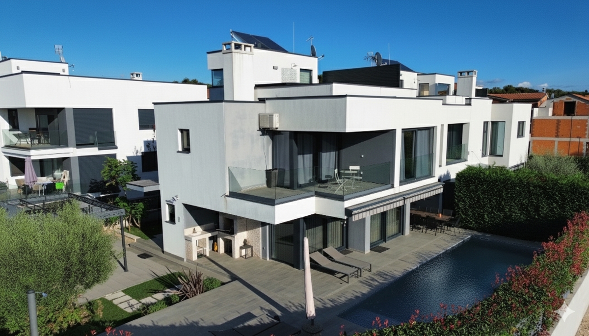 Дом POREČ, 1.200.000 €