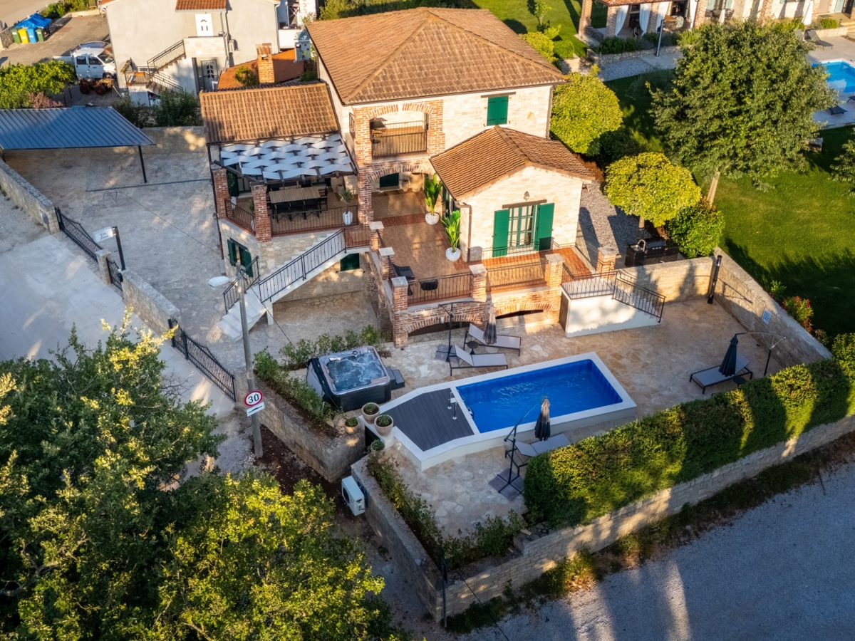 Дом POREČ, 990.000 €