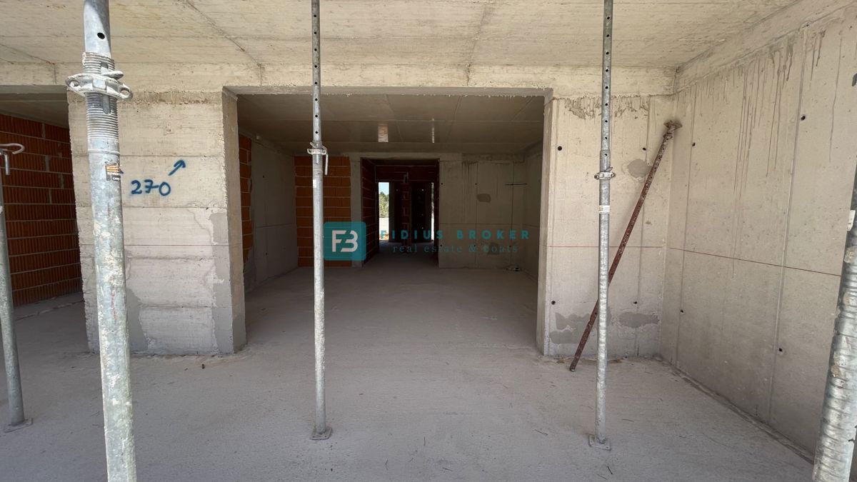 VODICE - SRIMA, vrhunska lokacija, 30 m od plaže, pritličje, pogled na morje, vrt 37 m2 – 3