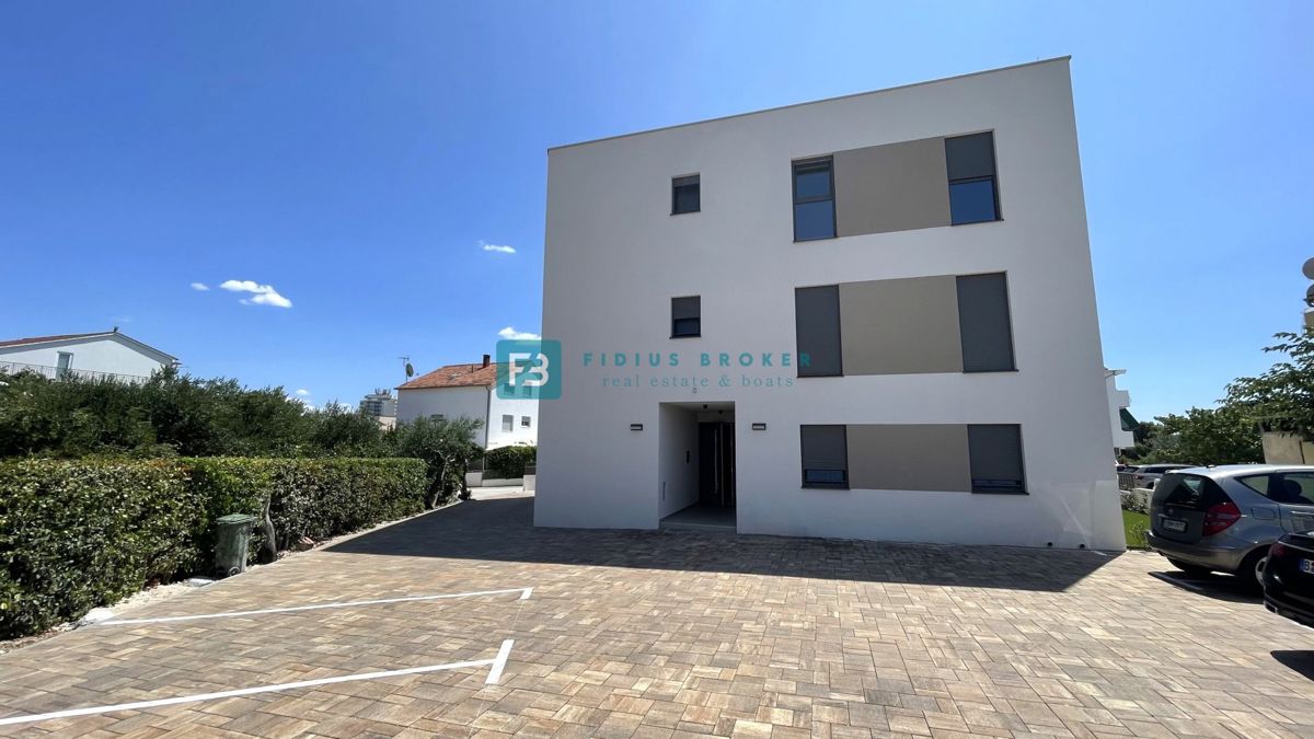 VODICE, novo, top lokacija, 50 m do plaže, pogled na more, lift – 3