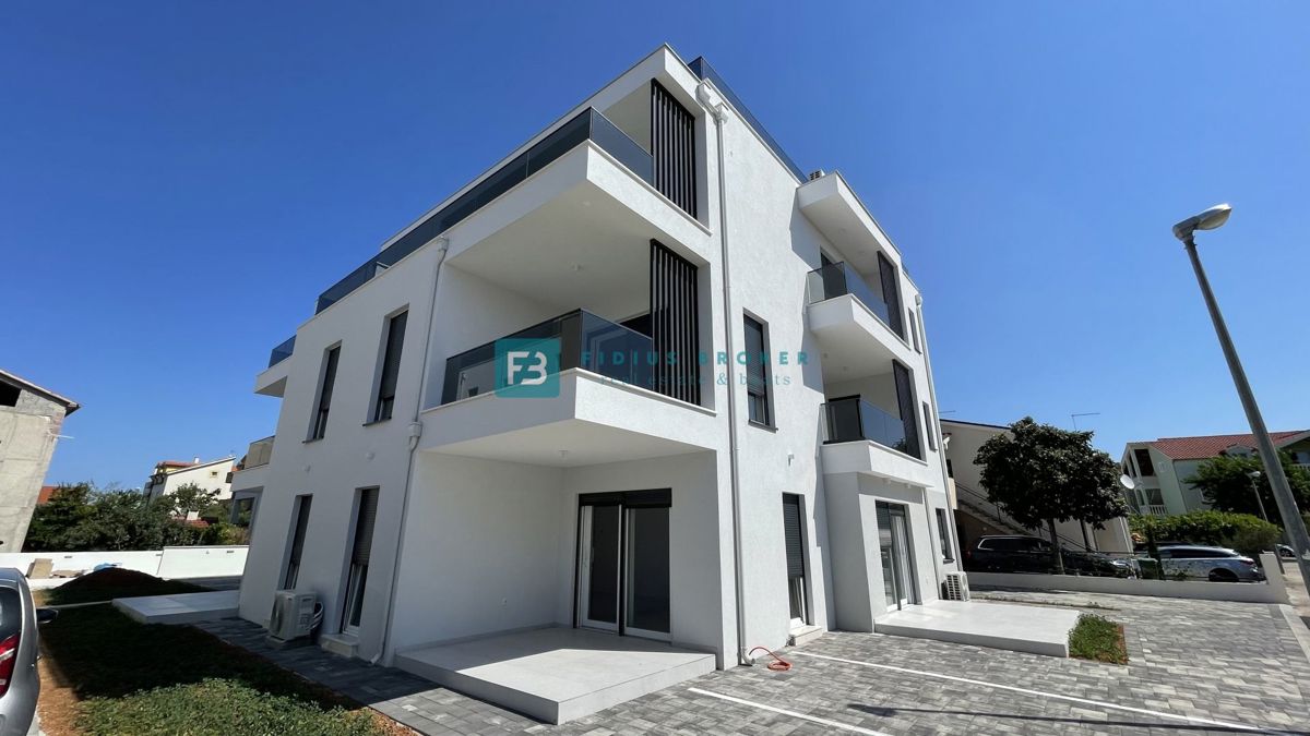 VODICE, new building, ground floor, garden 30 m2, 650 m to the beach