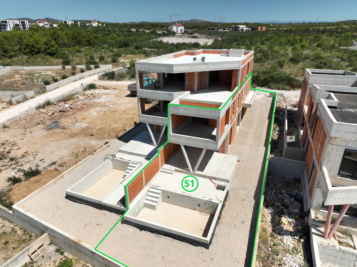 VODICE, new building, two-storey luxury apartment, swimming pool, garden 145 m2